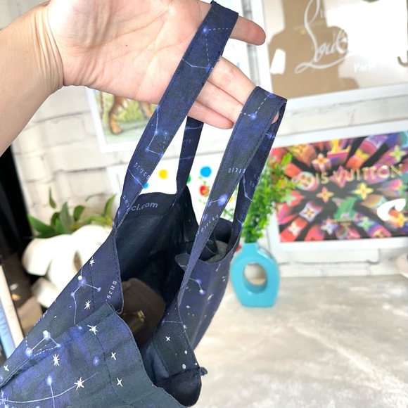 GUCCI galaxy space cloth shopping tote bag with sturdy organizer insert - Picture 5 of 10